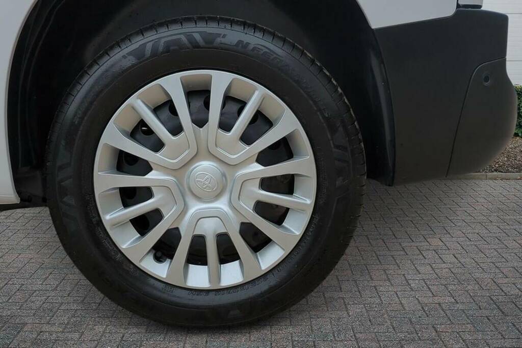 Toyota Proace City 1.5D 100 Icon Van White #6