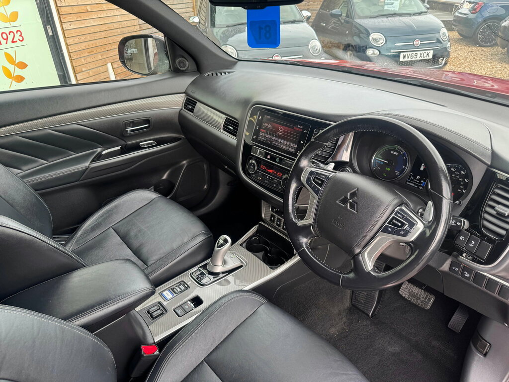 Mitsubishi Outlander 2.4H Twinmotor 13.8Kwh 4H Suv Plug-in H Red #2