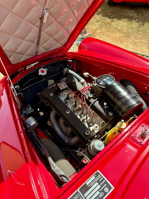 Alfa Romeo Giulietta Hatchback Red #13