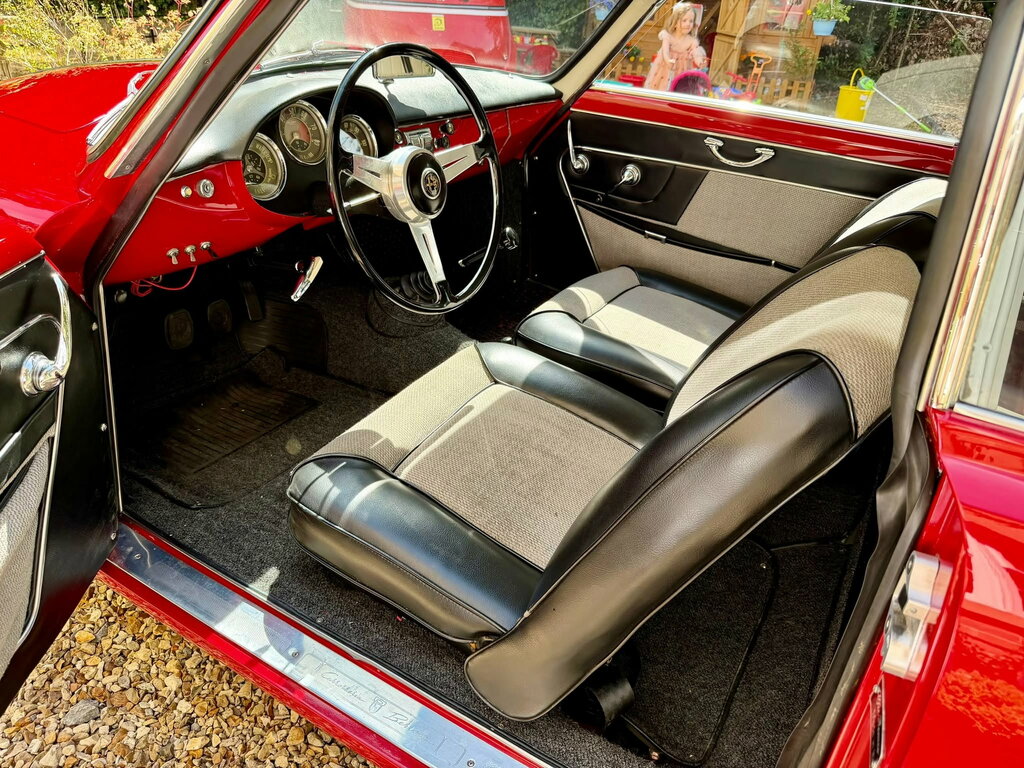 Alfa Romeo Giulietta Sprint 1.3 Red #6