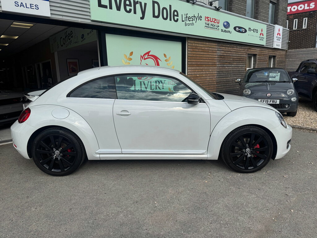 Volkswagen Beetle 2.0 Tsi Turbo Black Hatchback Dsg Euro White #4