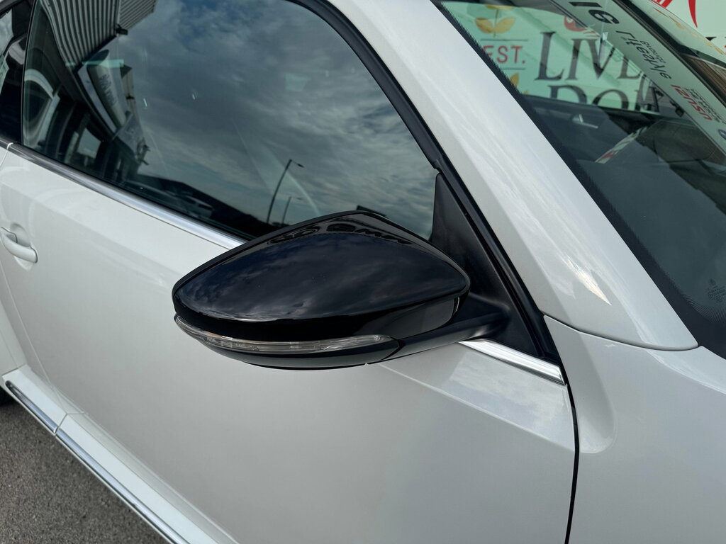 Volkswagen Beetle 2.0 Tsi Turbo Black Hatchback Dsg Euro White #5