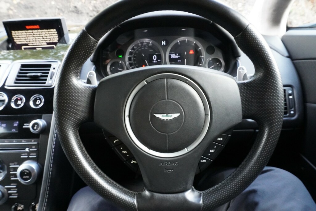 Aston Martin Vantage Automatic Black #17
