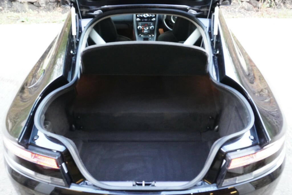Aston Martin Vantage Automatic Black #23