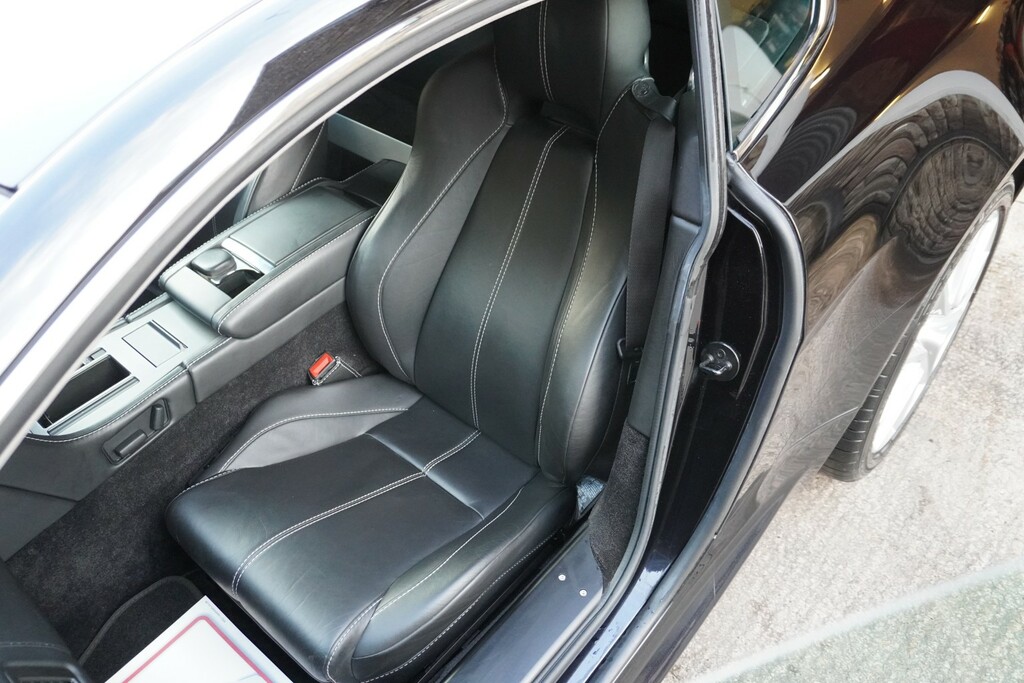 Aston Martin Vantage Automatic Black #15