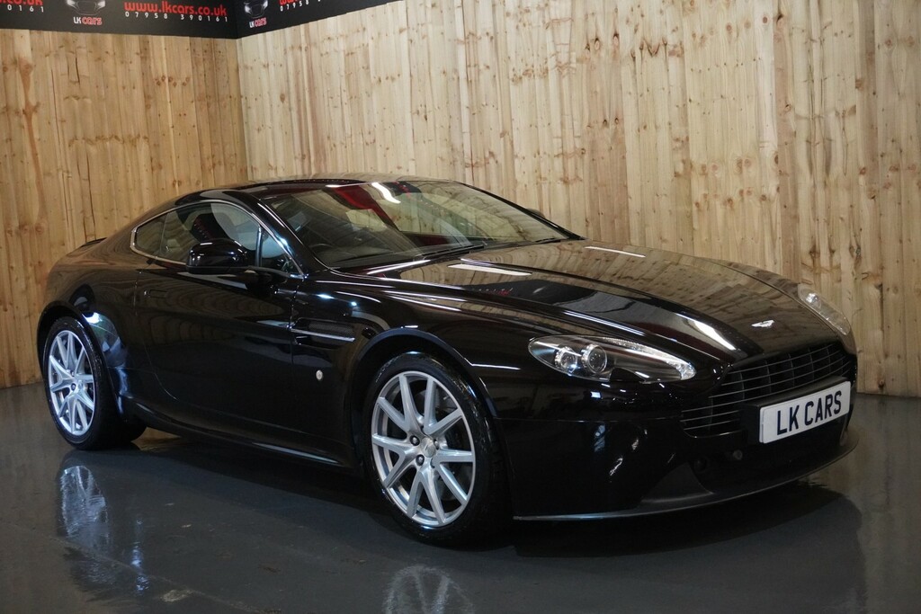 Aston Martin Vantage 4.7 V8 Black
