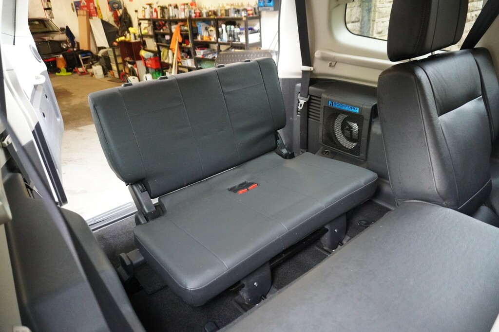 Mitsubishi Shogun Suv Grey #17