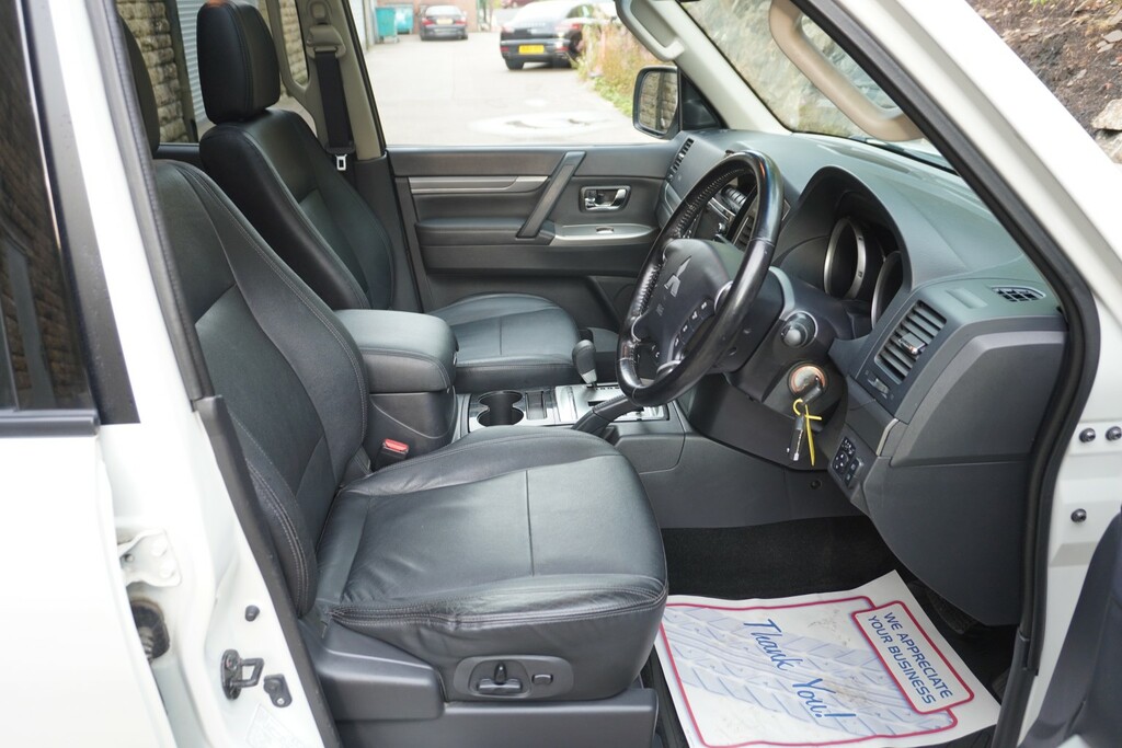 Mitsubishi Shogun Suv Grey #12