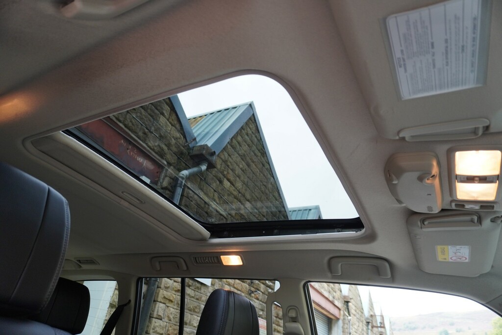 Mitsubishi Shogun Suv Grey #19