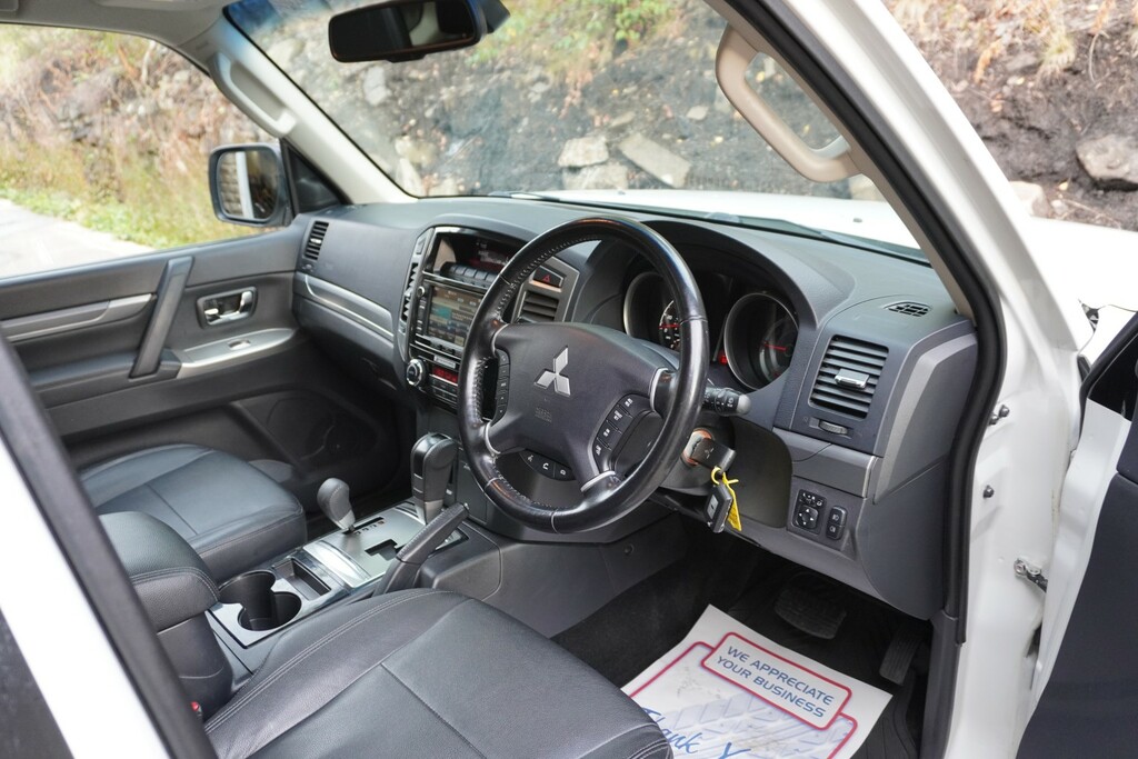 Mitsubishi Shogun Suv Grey #10