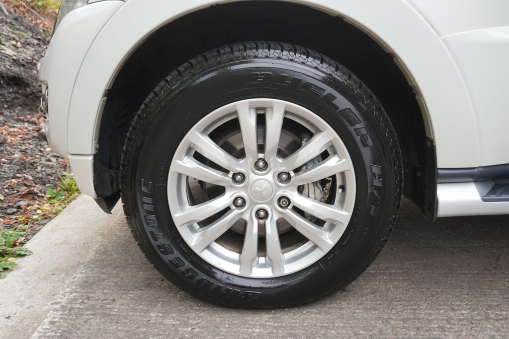 Mitsubishi Shogun Suv Grey #31