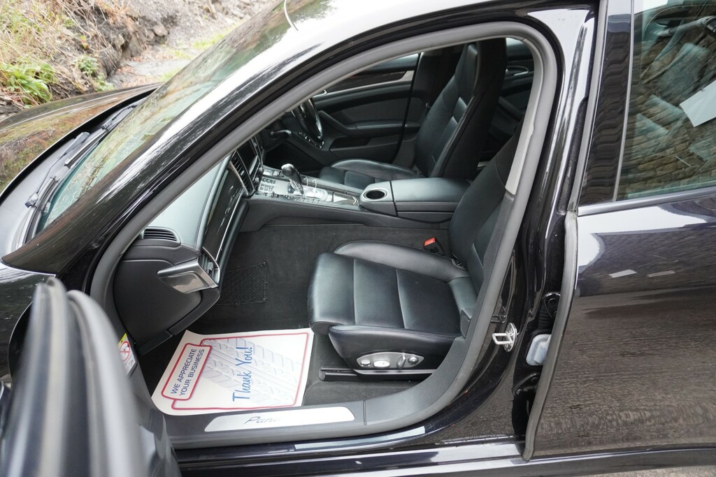 Porsche Panamera Automatic Black #13