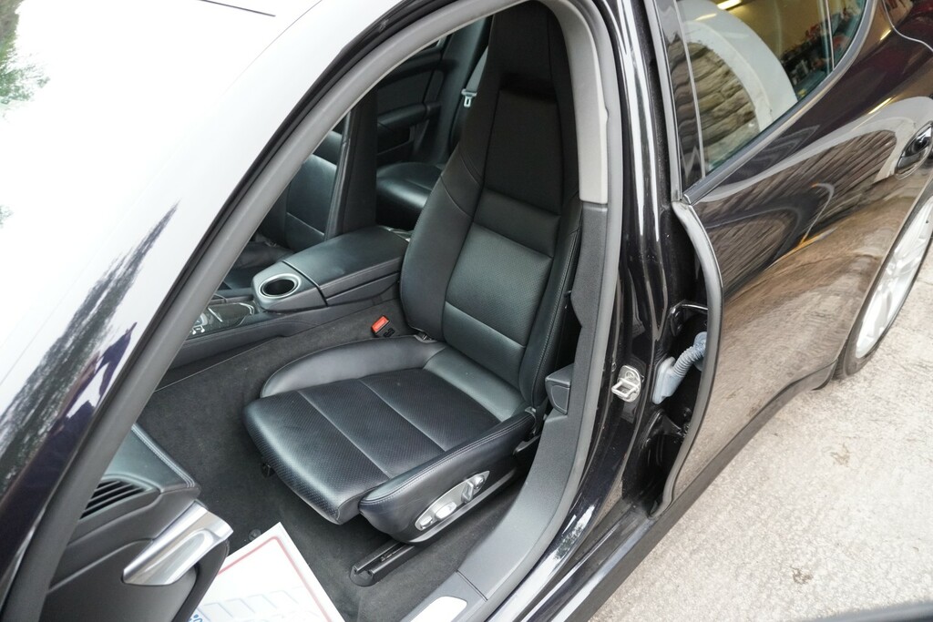 Porsche Panamera Automatic Black #15
