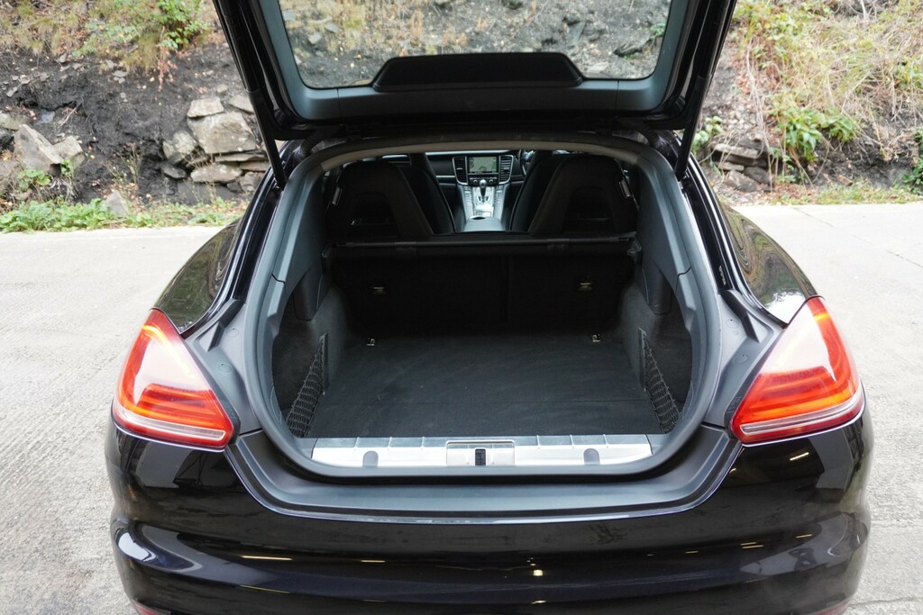 Porsche Panamera Automatic Black #25