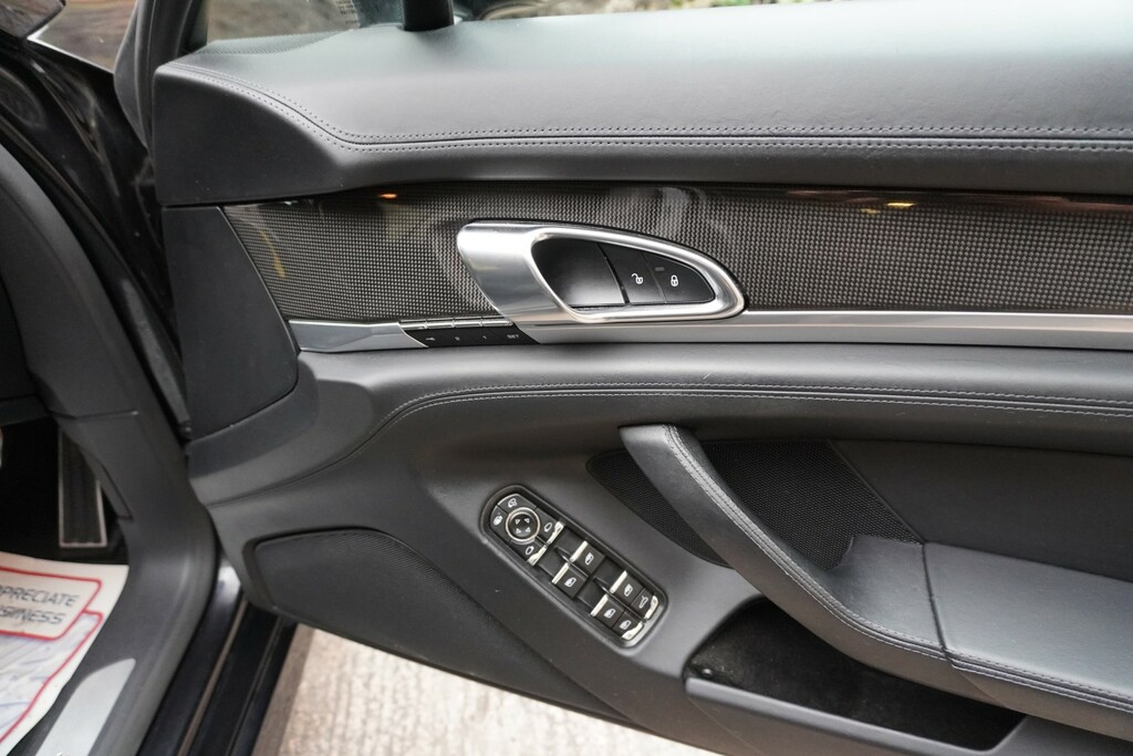 Porsche Panamera Automatic Black #17