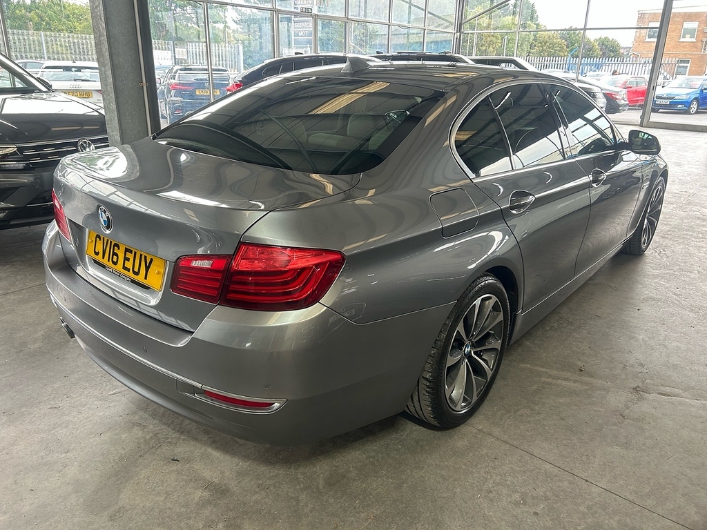 BMW 5 Series 520D Luxury CV16EUY Grey #4