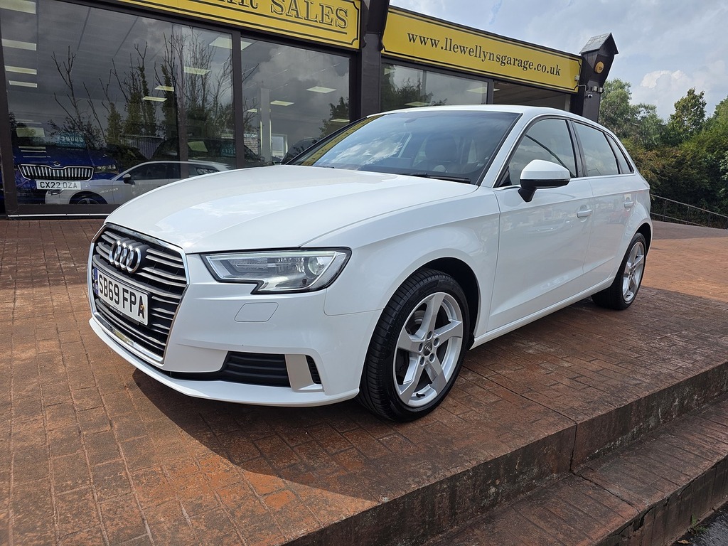 Audi A3 Tdi Sport White #3