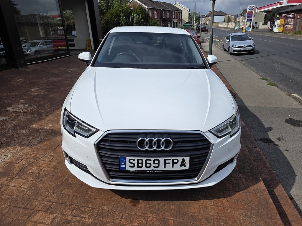 Audi A3 Tdi Sport White #5