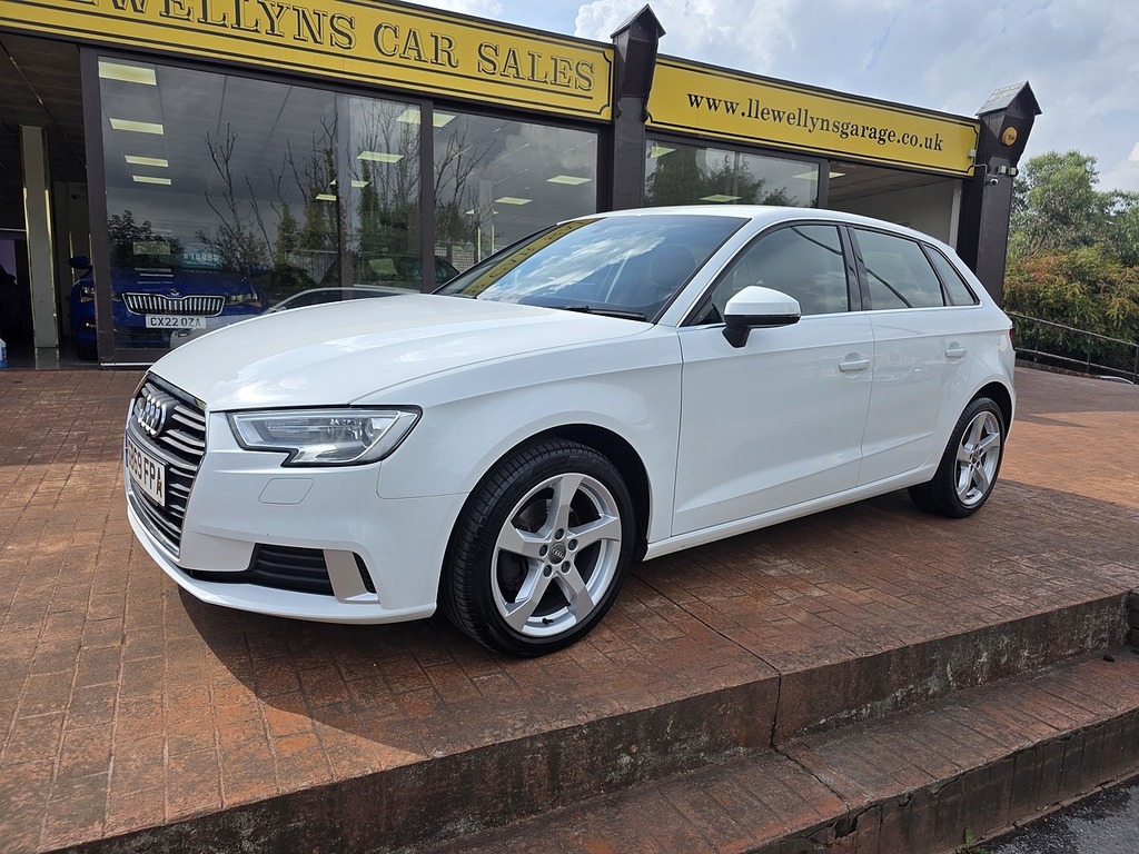 Audi A3 Tdi Sport White #2