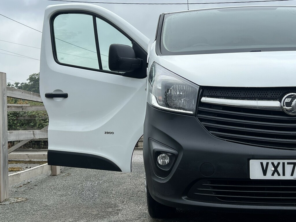 Vauxhall Vivaro Panel Van 1.6 Cdti 2900 Ecoflex 2017 VX17UKR White #3