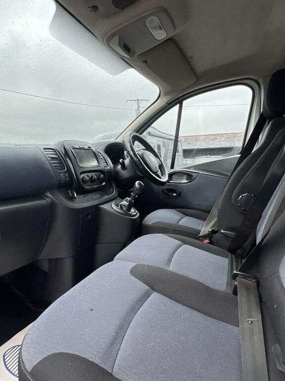 Vauxhall Vivaro Panel Van 1.6 Cdti 2900 Ecoflex 2017 VX17UKR White #6
