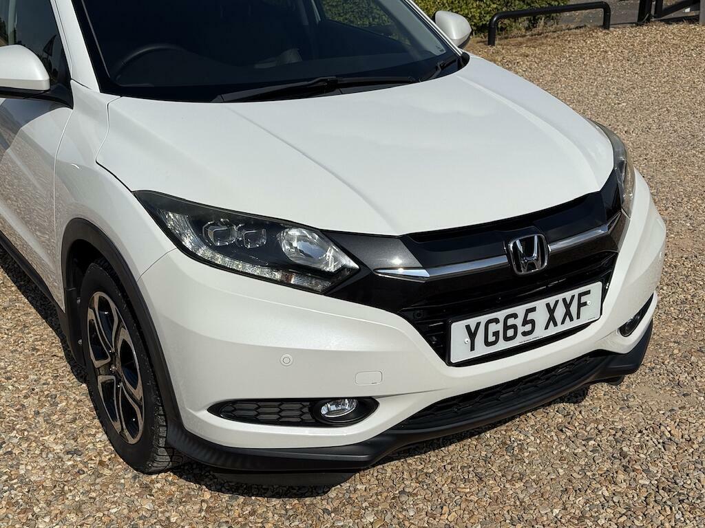 Honda Hr-V Ex White #3