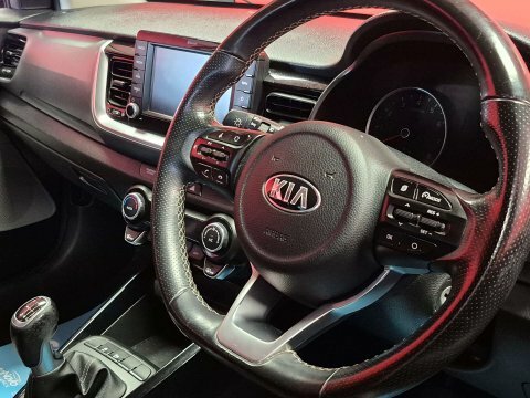 Kia Stonic Crdi First Edition White #24