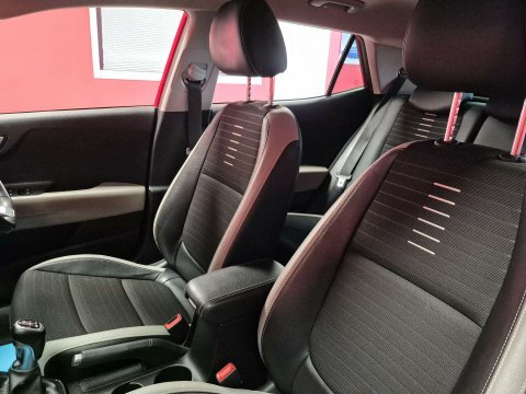 Kia Stonic Crdi First Edition White #20