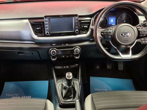 Kia Stonic Crdi First Edition White #23