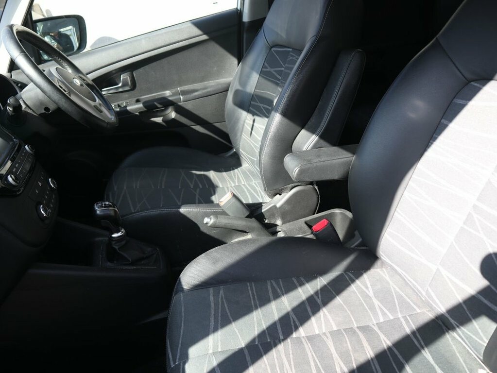 Kia Venga 1.6L 3 MK66VZU Silver #4