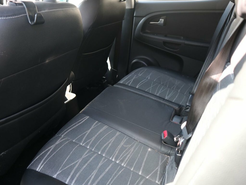 Kia Venga 1.6L 3 MK66VZU Silver #6