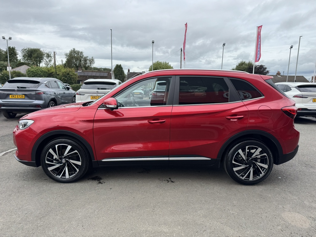 MG ZS Trophy Hev LJ74RAO Red #2