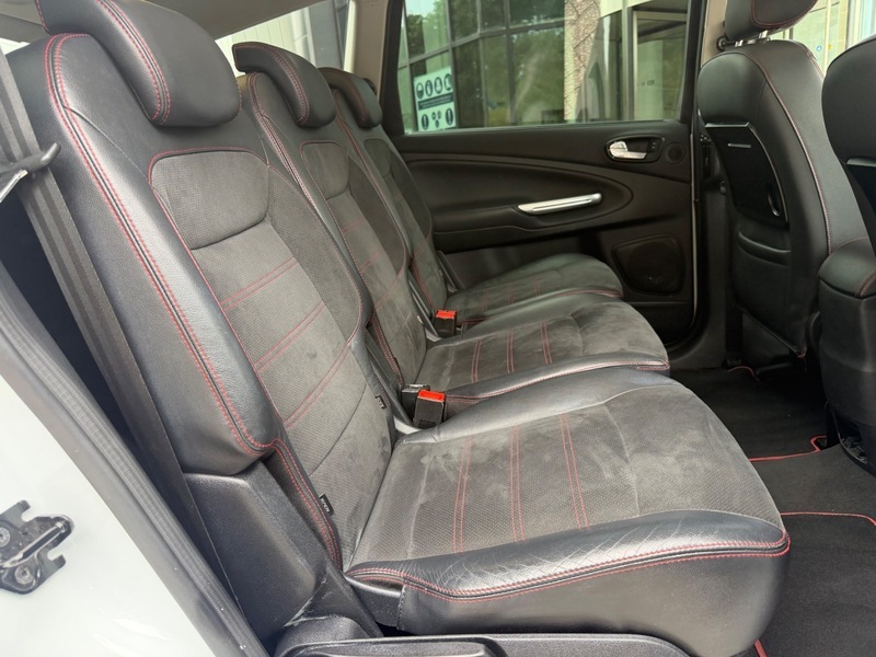 Ford S-Max Black #36