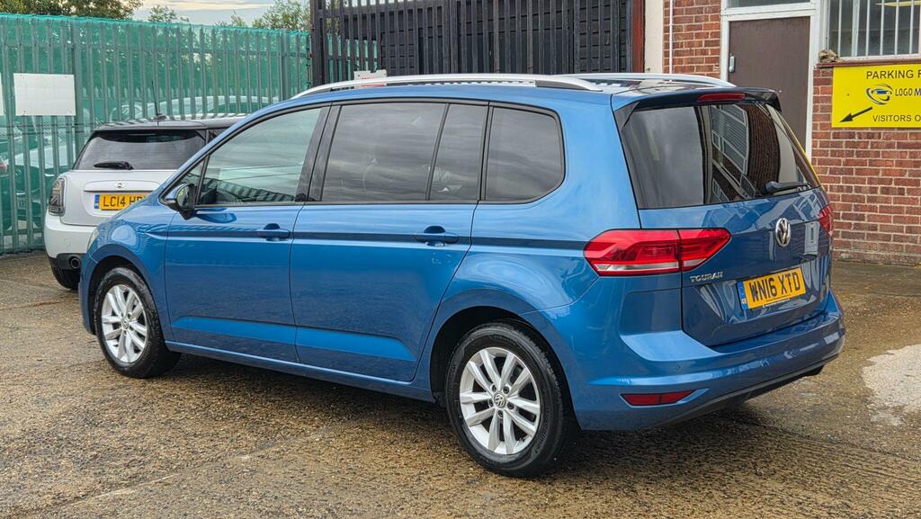 Volkswagen Touran Mpv Blue #4