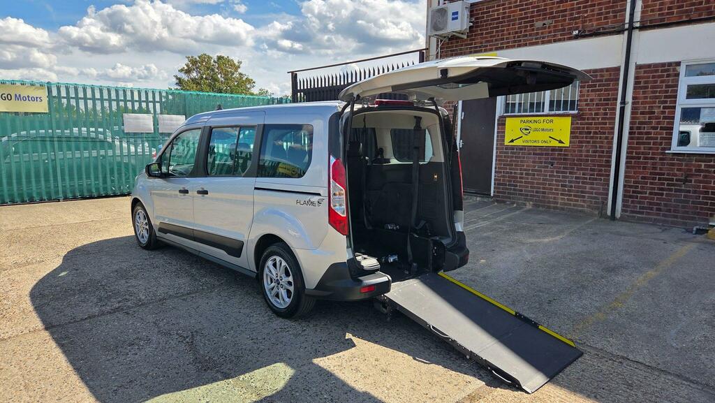 Ford Grand Tourneo Connect Mpv Silver #2