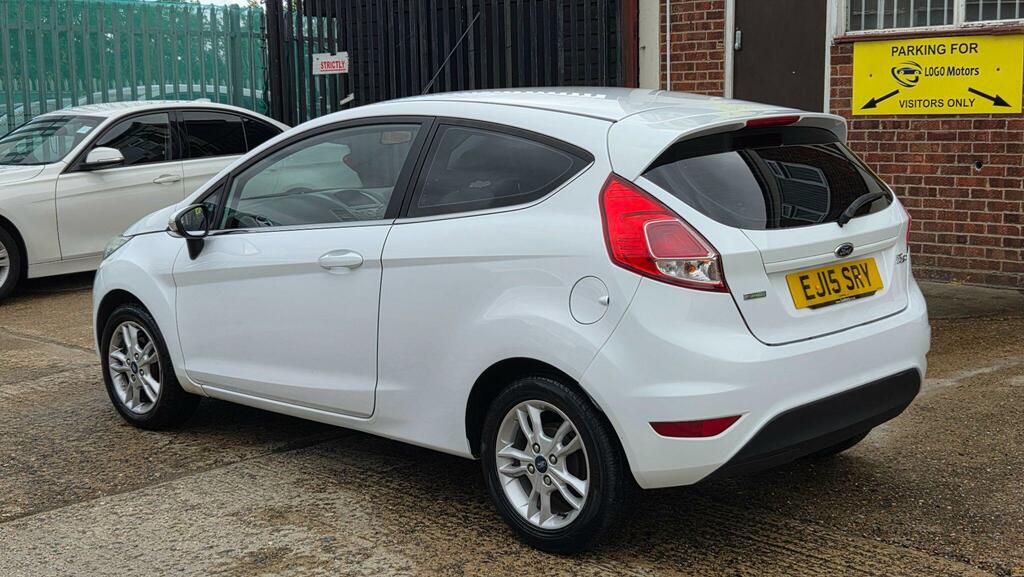 Ford Fiesta Hatchback White #4