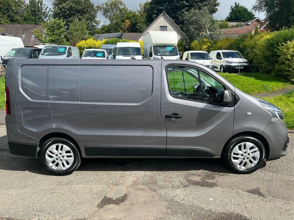 Renault Trafic  White #7