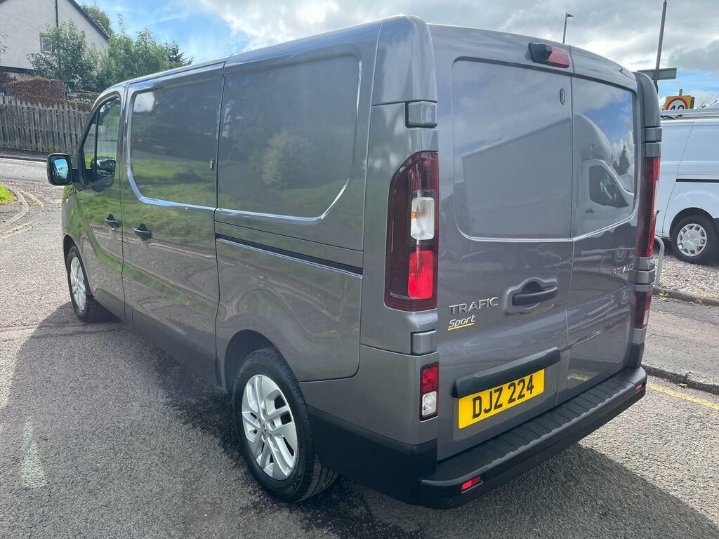 Renault Trafic 2.0 Dci Energy 28 Sport Nav Swb Standard Roof Euro Grey #3