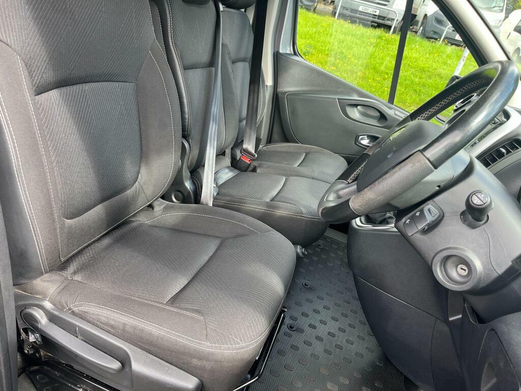 Renault Trafic  White #9