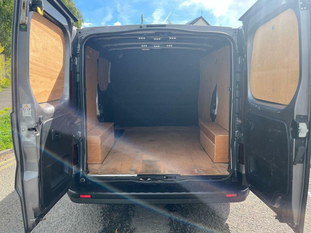 Renault Trafic 2.0 Dci Energy 28 Sport Nav Swb Standard Roof Euro Grey #4