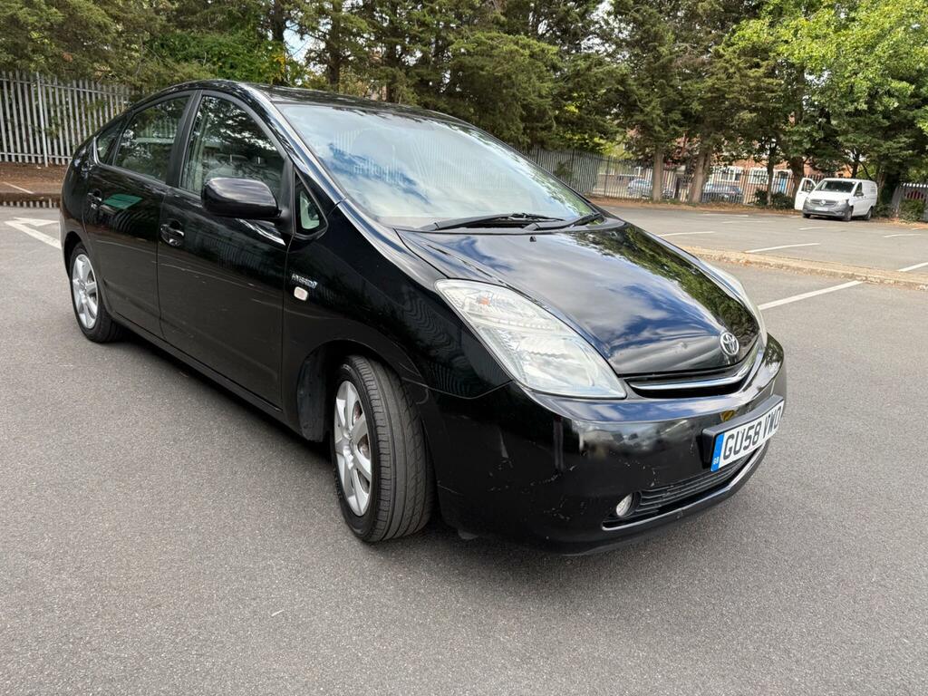 Toyota Prius 1.5 T Spirit Cvt Black