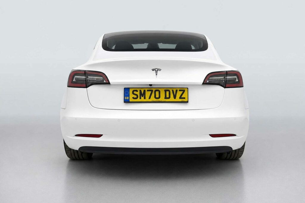 Tesla Model 3 Dual Motor Long Range Saloon 4 SM70DVZ White #6