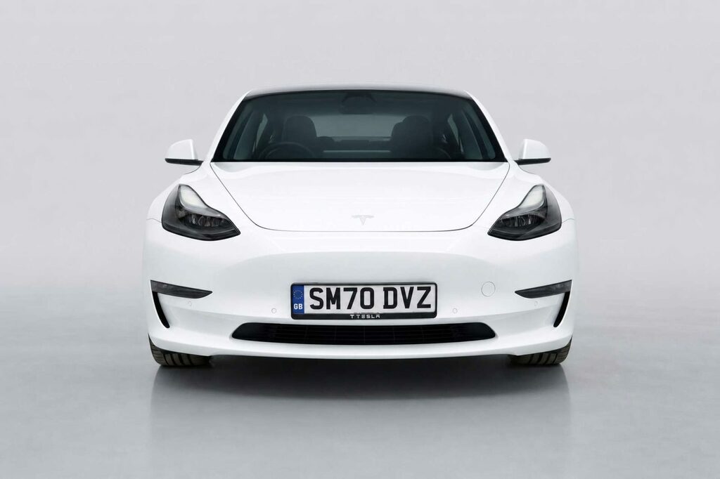 Tesla Model 3 Dual Motor Long Range Saloon 4 SM70DVZ White #2