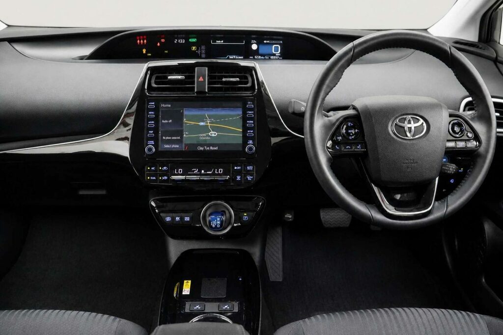 Toyota Prius+ Hatchback Blue #16