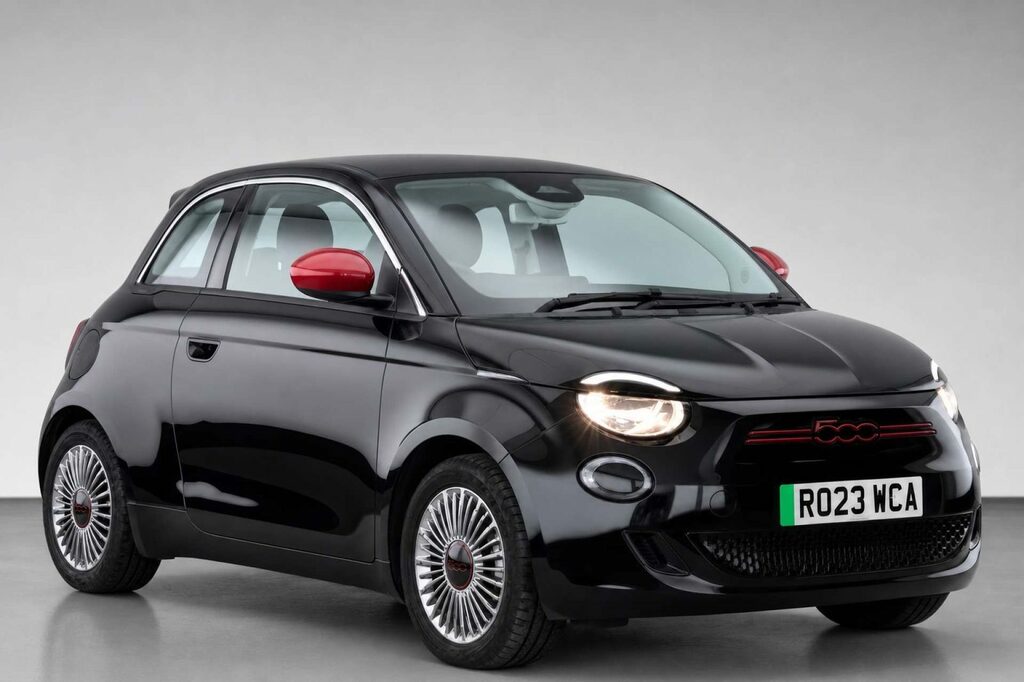Fiat 500E 42Kwh Red Hatchback 118 Ps Black