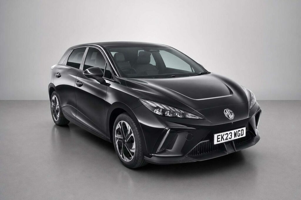 MG MG4 64Kwh Trophy Long Range Hatchback Aut Black