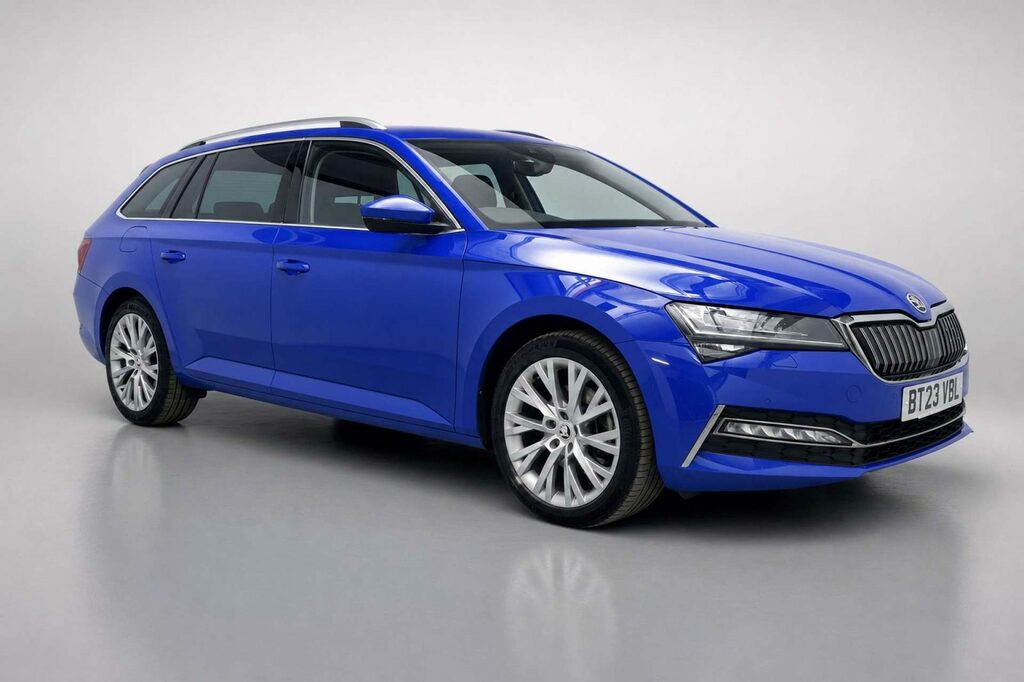 Skoda Superb 1.4 Tsi Iv 13Kwh Se L Estate Plug-in Hy Blue
