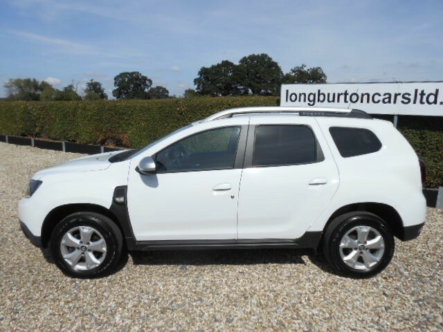 Dacia Duster Suv 1.6 Comfort Sce 115 4X2 My18 2018 CE68NRV White #4