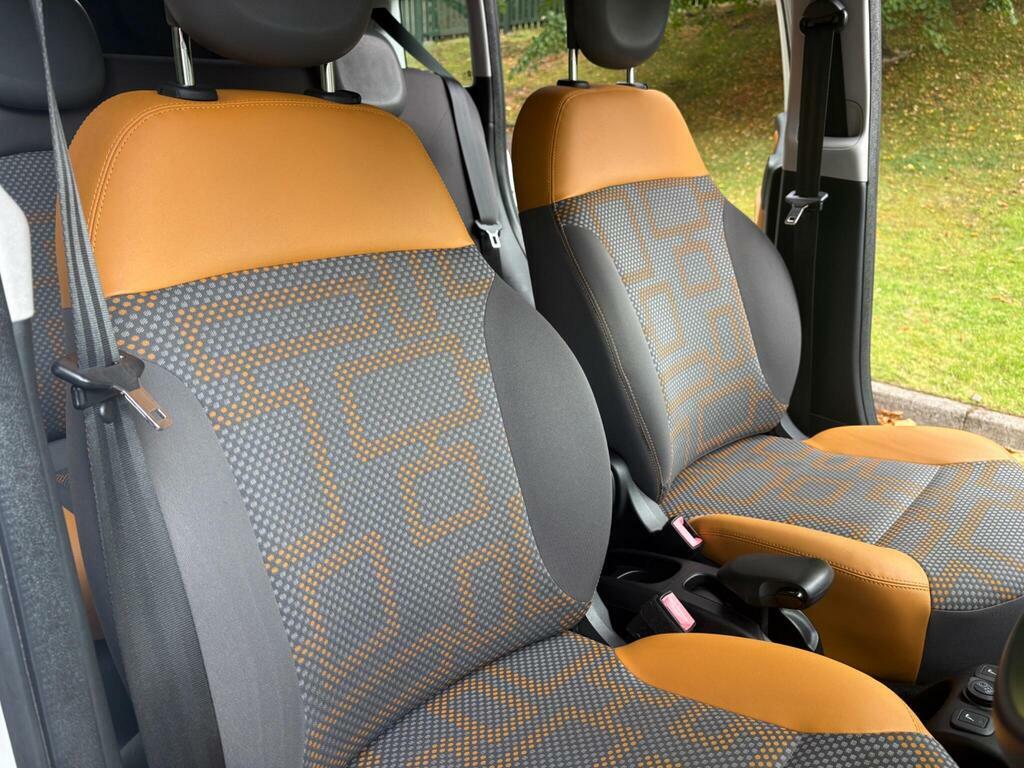 Fiat Panda 0.9 Twinair Trekking Euro 6 S S White #2
