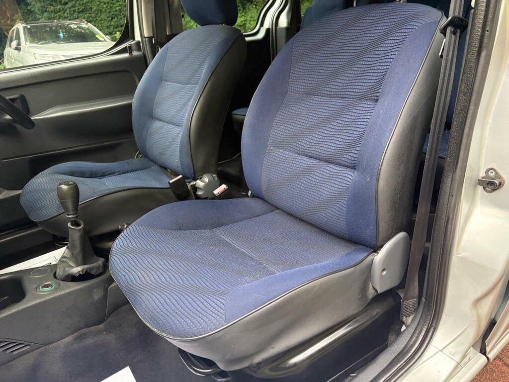 Peugeot Partner Mpv White #26